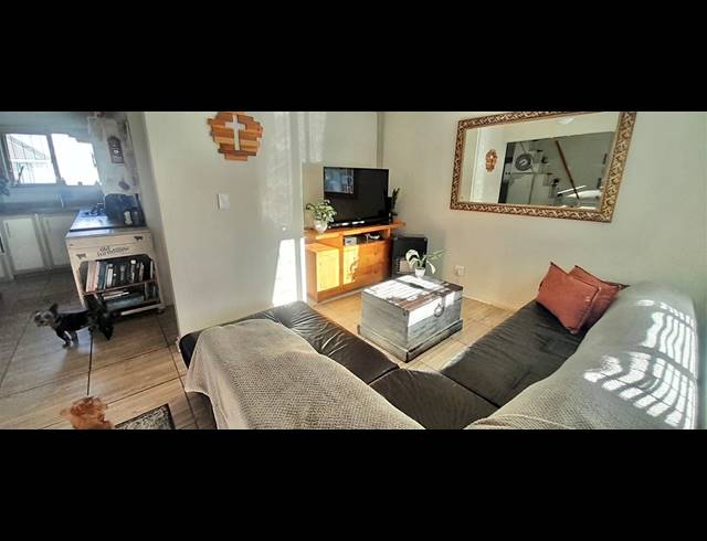 2 BEDROOM TOWNHOUSE FOR SALE IN PARADISE BEACH